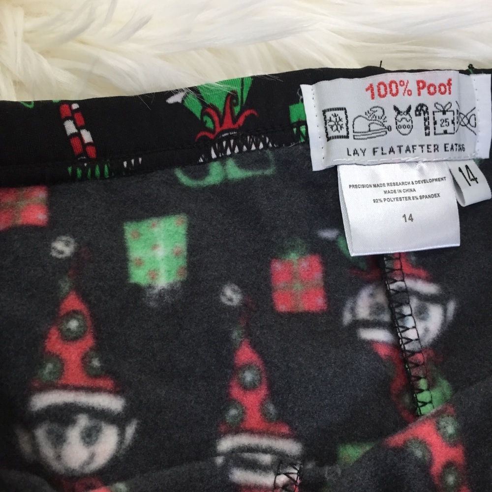 Poof Fleece lining Christmas Leggings - Picture 2 of 4